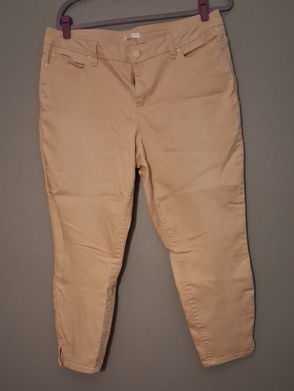 LC Lauren Conrad Peach Crop Trousers with Belted Waistband 5 Pocket. Sz.16 Peach